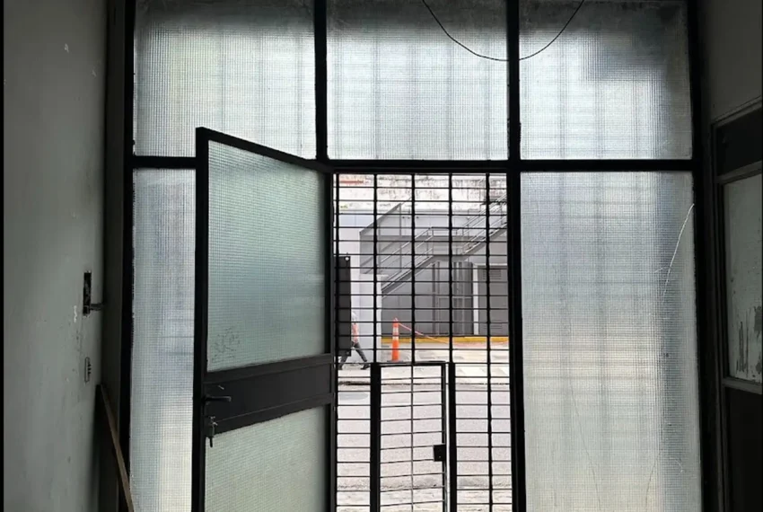 56f5e44a-8560-4ca3-9eef-61801505e519_u_large