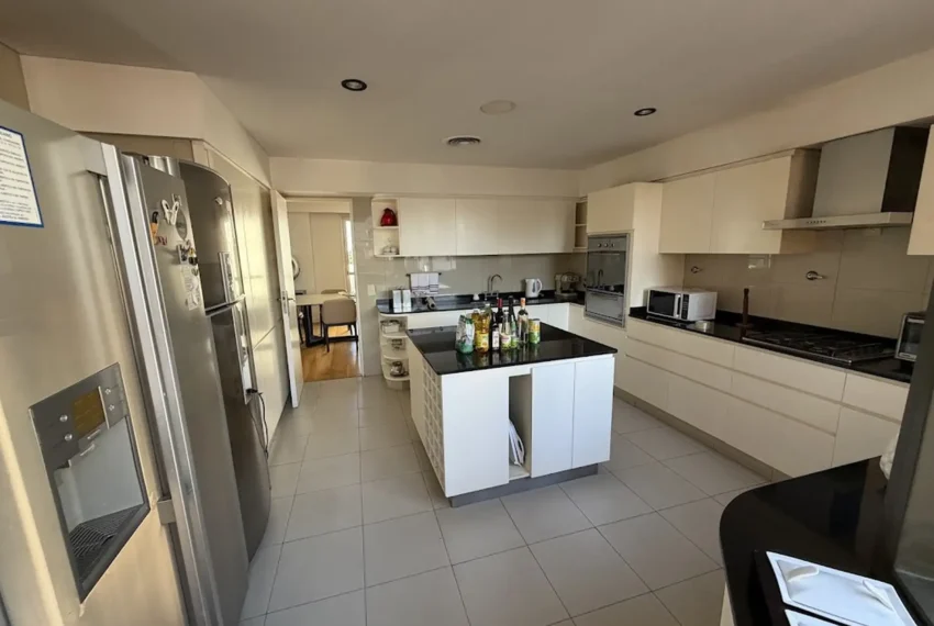 371005c7-6170-421a-b23d-5939354bb775_u_large