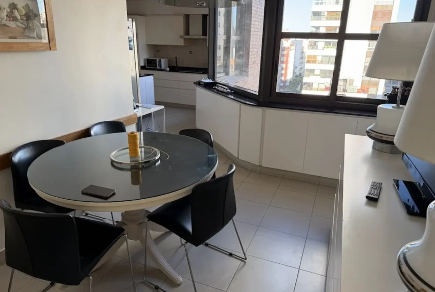 91f856e9-934d-4951-b9f6-1c1a21a9f56e_u_large