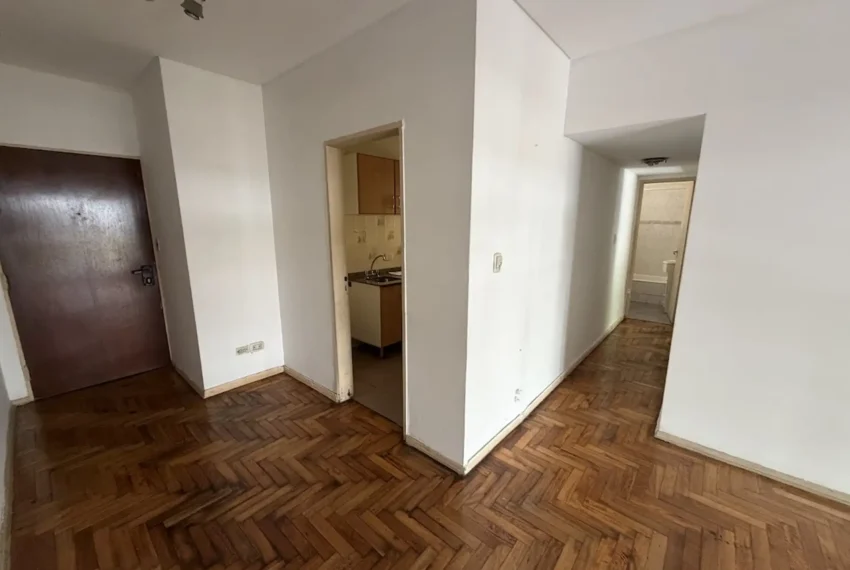 fd586396-16df-41b3-bd88-65c44bd37869_u_large